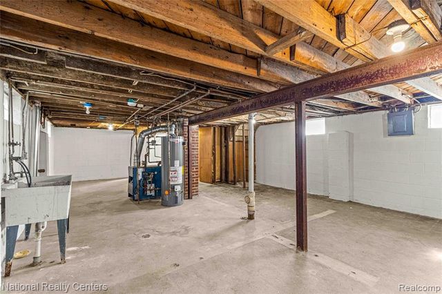 16 Alexander Street, River Rouge, MI 48218