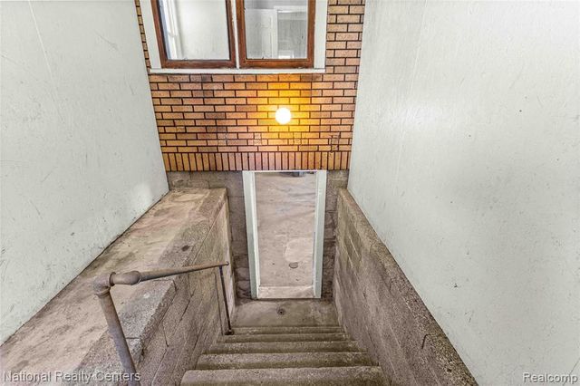 16 Alexander Street, River Rouge, MI 48218