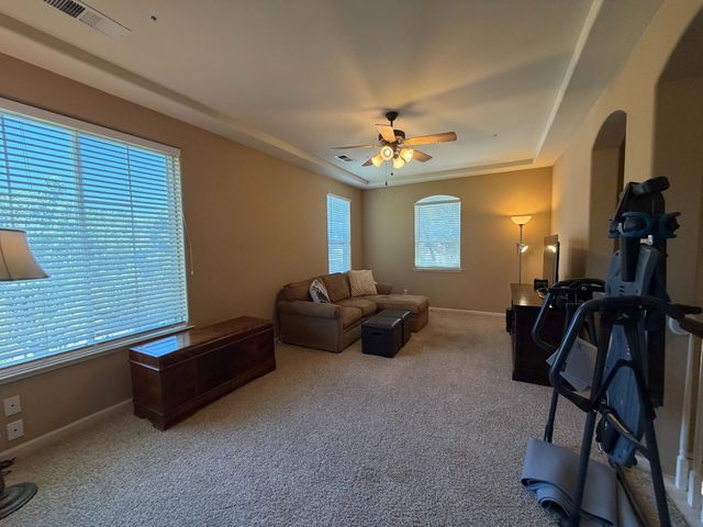 3200 Mont Cliff Ct, Modesto, CA 95355