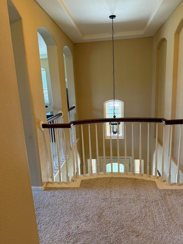 3200 Mont Cliff Ct, Modesto, CA 95355