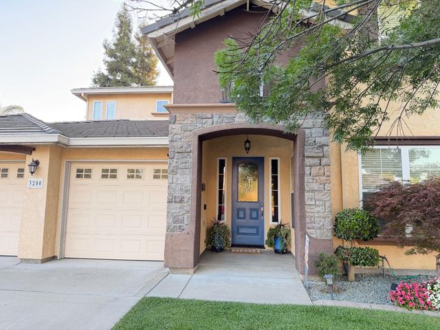 3200 Mont Cliff Ct, Modesto, CA 95355