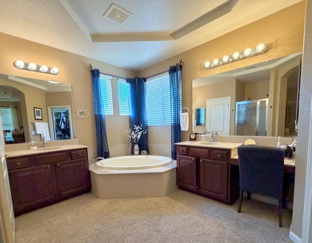 3200 Mont Cliff Ct, Modesto, CA 95355