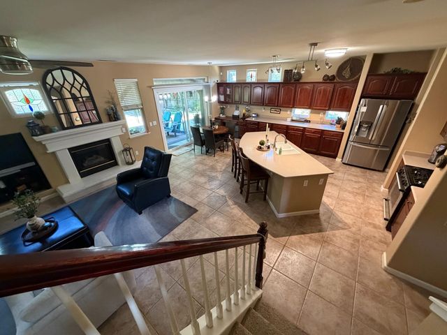 3200 Mont Cliff Ct, Modesto, CA 95355
