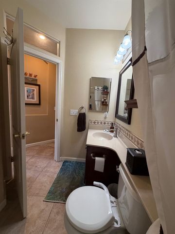 3200 Mont Cliff Ct, Modesto, CA 95355