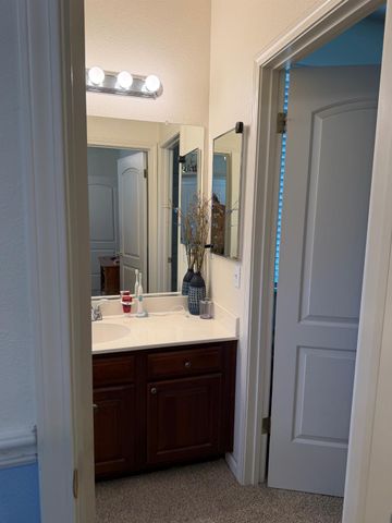 3200 Mont Cliff Ct, Modesto, CA 95355