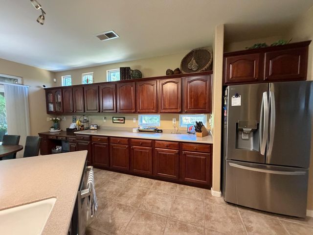 3200 Mont Cliff Ct, Modesto, CA 95355