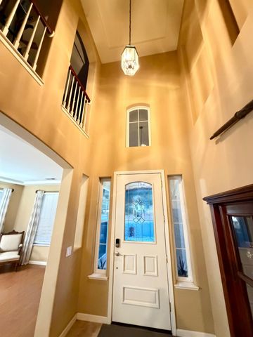 3200 Mont Cliff Ct, Modesto, CA 95355