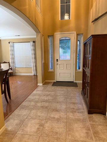3200 Mont Cliff Ct, Modesto, CA 95355