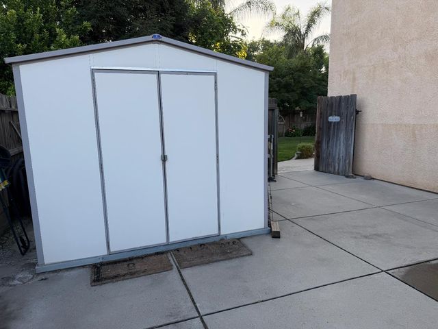3200 Mont Cliff Ct, Modesto, CA 95355