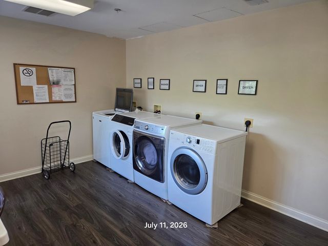 605 Barrington Avenue 358, East Dundee, IL 60118