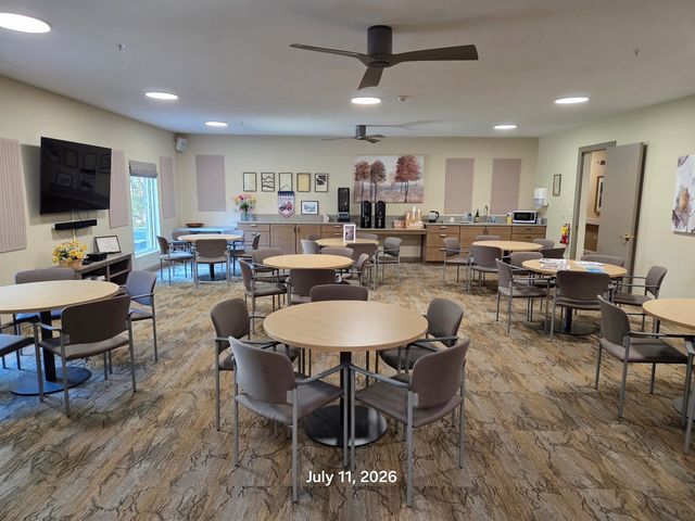 605 Barrington Avenue 358, East Dundee, IL 60118