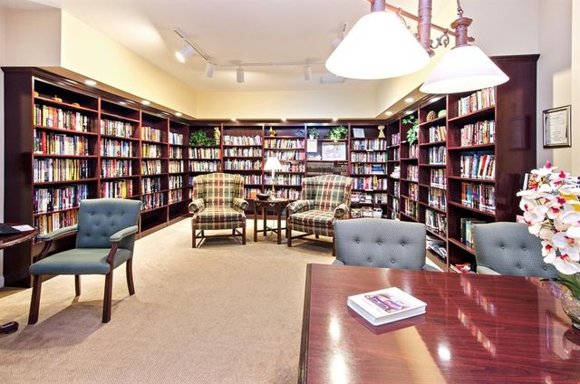 605 Barrington Avenue 358, East Dundee, IL 60118