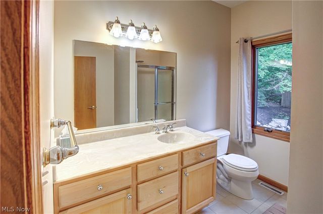 77 Carr Road, Hinckley, OH 44233