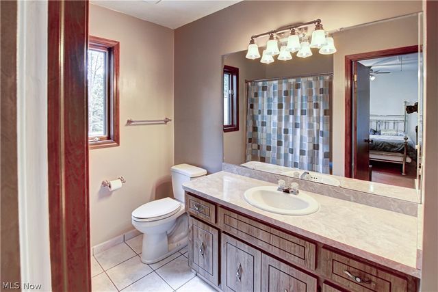 77 Carr Road, Hinckley, OH 44233