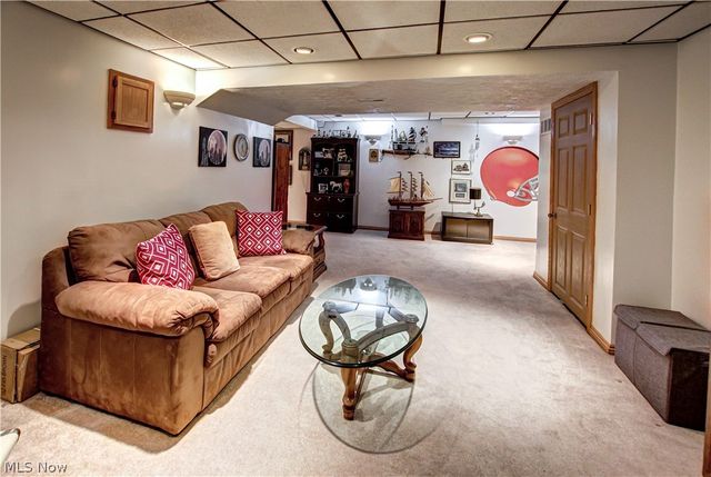77 Carr Road, Hinckley, OH 44233