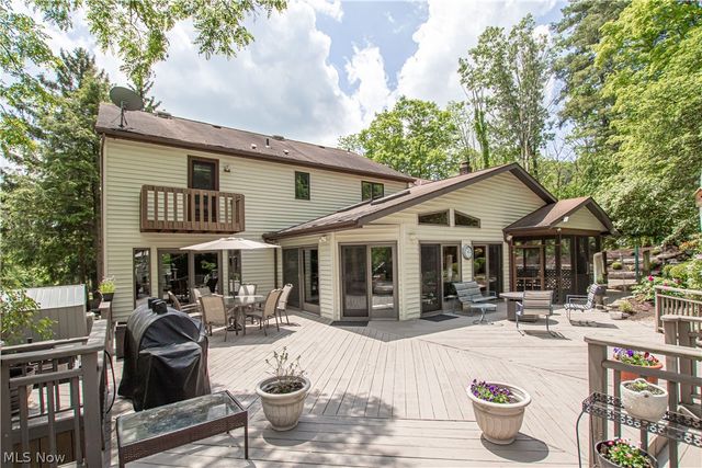 77 Carr Road, Hinckley, OH 44233