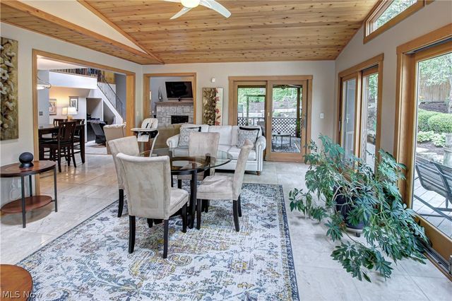 77 Carr Road, Hinckley, OH 44233