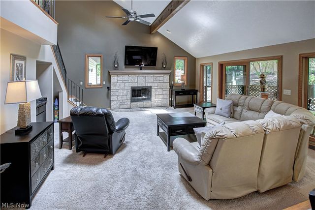 77 Carr Road, Hinckley, OH 44233