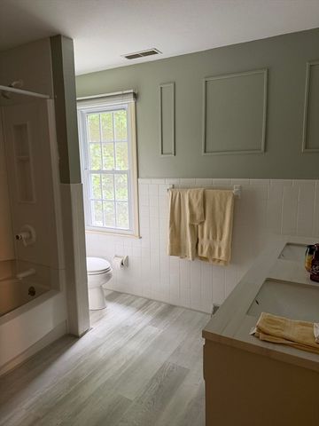 29 W Colonial Rd, Wilbraham, MA 01095