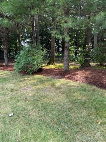 29 W Colonial Rd, Wilbraham, MA 01095