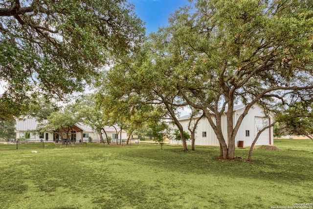 1133 Horseshoe Falls, Bandera, TX 78003