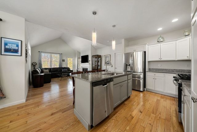 44 Mariners Way 44, Plymouth, MA 02360