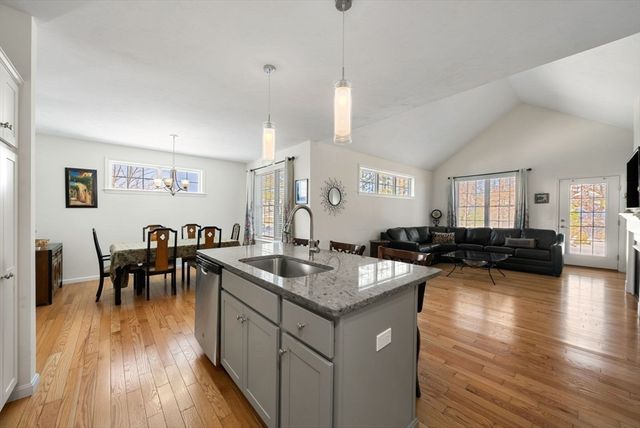 44 Mariners Way 44, Plymouth, MA 02360