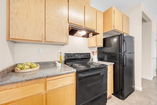 455 Sequoia Ln, Sebastopol, CA 95472