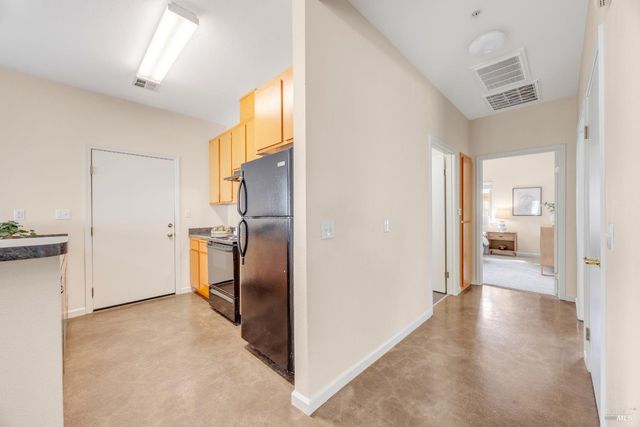 455 Sequoia Ln, Sebastopol, CA 95472