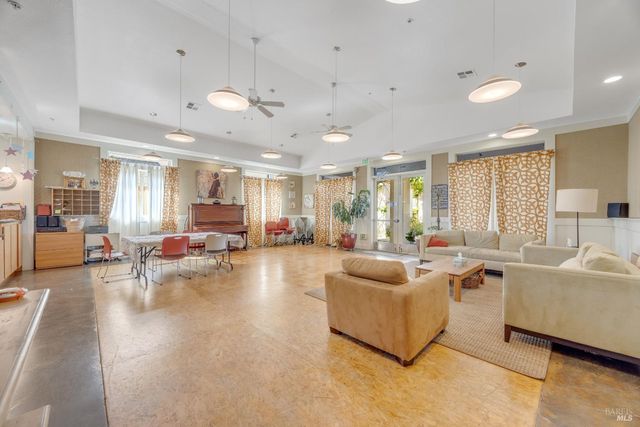 455 Sequoia Ln, Sebastopol, CA 95472