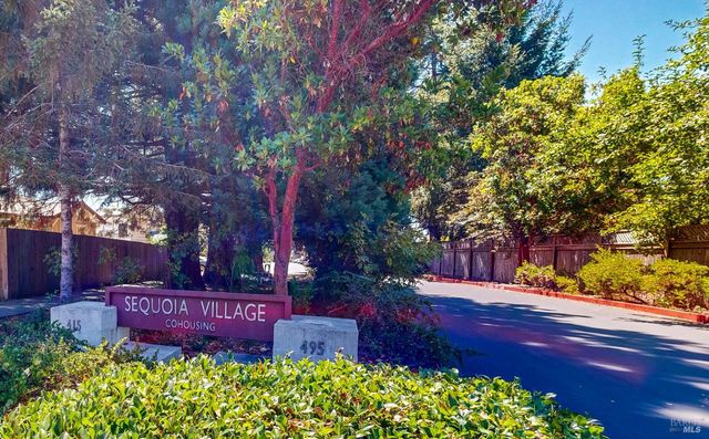 455 Sequoia Ln, Sebastopol, CA 95472