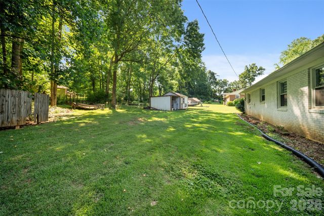 44080 Woodhurst Road 26, New London, NC 28127