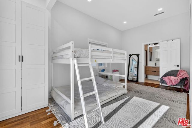 313 S Sycamore Avenue, Los Angeles, CA 90036