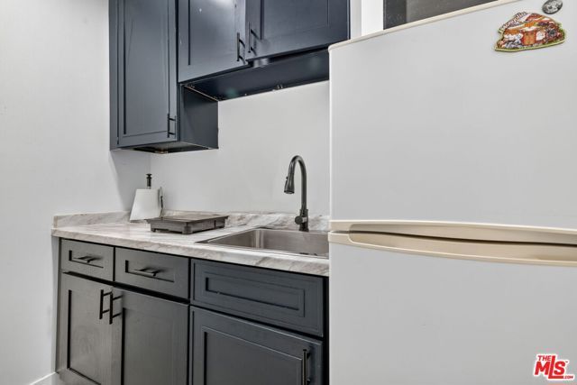 313 S Sycamore Avenue, Los Angeles, CA 90036