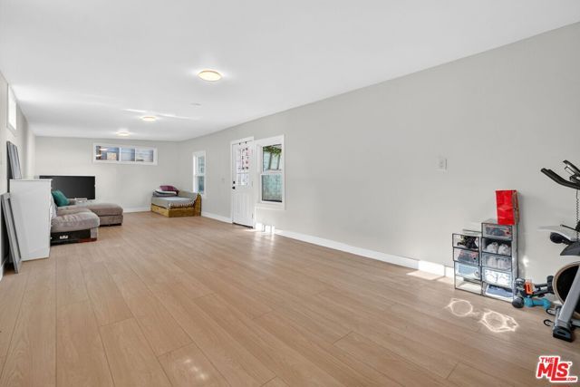 313 S Sycamore Avenue, Los Angeles, CA 90036