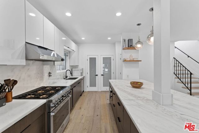 313 S Sycamore Avenue, Los Angeles, CA 90036