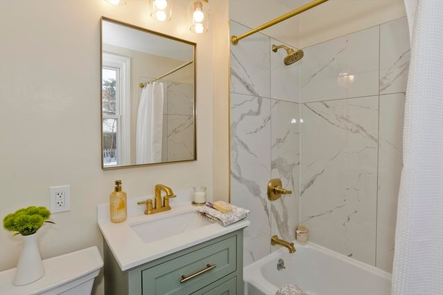 30 Parkwood St, Springfield, MA 01108