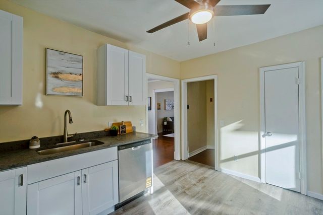 30 Parkwood St, Springfield, MA 01108