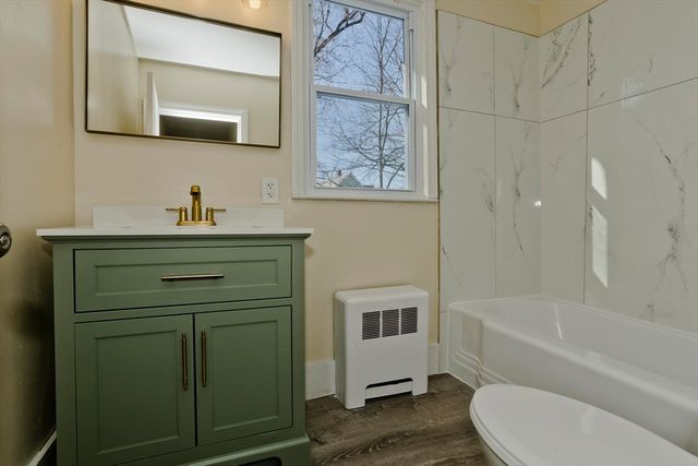 30 Parkwood St, Springfield, MA 01108