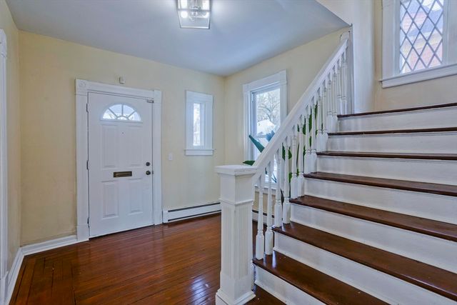 30 Parkwood St, Springfield, MA 01108