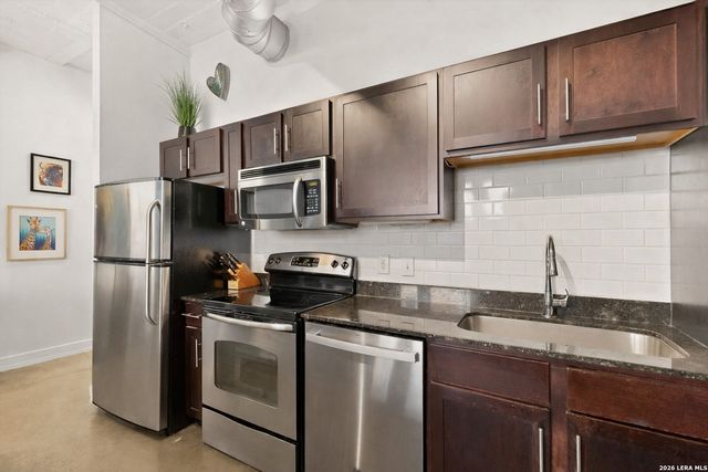 1401 S Flores St Apt 109, San Antonio, TX 78204