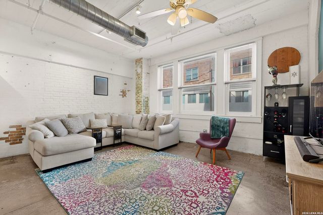 1401 S Flores St Apt 109, San Antonio, TX 78204