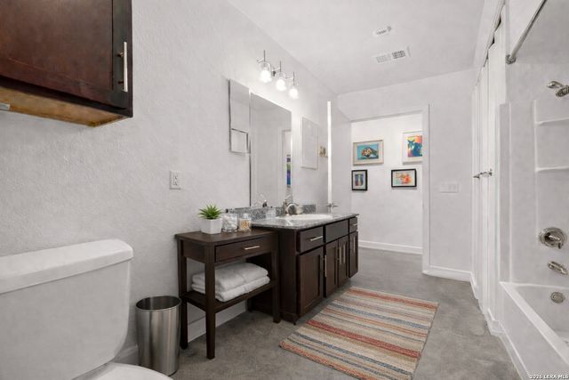 1401 S Flores St Apt 109, San Antonio, TX 78204