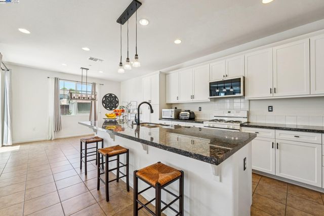 4778 Hawkins St, Antioch, CA 94531