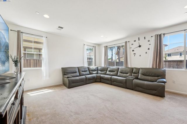 4778 Hawkins St, Antioch, CA 94531