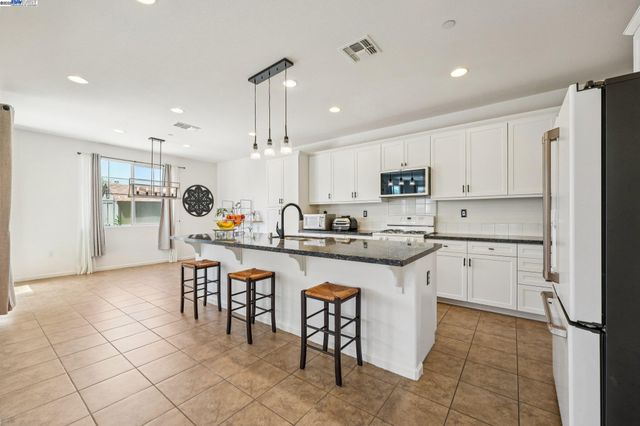 4778 Hawkins St, Antioch, CA 94531