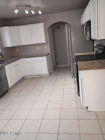 16538 W CENTRAL Street W, Surprise, AZ 85388