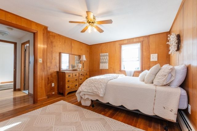 8 Siren St, Winthrop, MA 02152