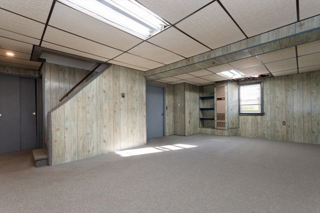 8 Siren St, Winthrop, MA 02152