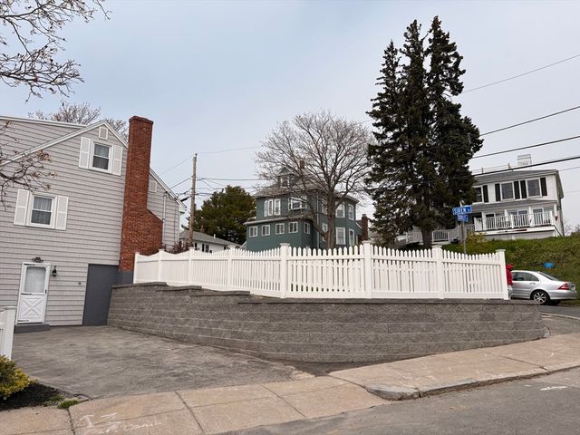 8 Siren St, Winthrop, MA 02152